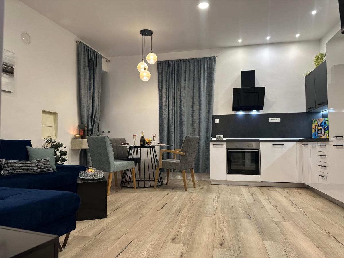 V Apartment Sibenik Ngoại thất bức ảnh